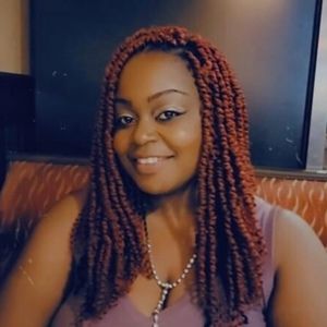 Meet your Posher, Candace